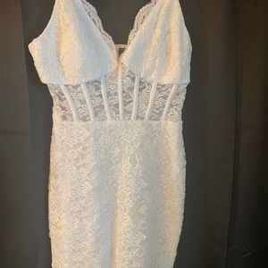 White shimmer lace dress 🔥
